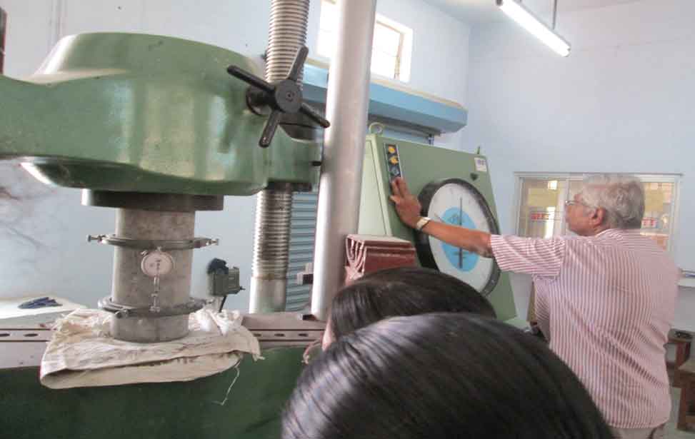Structural Engineering & Concrete Testing Rig